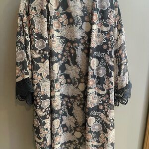 Wildflowers Black Floral Kimono Robe